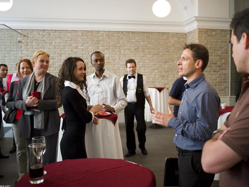 គន្លឹះដើម្បីយកឱកាសការងារពេលរដូវក្តៅ